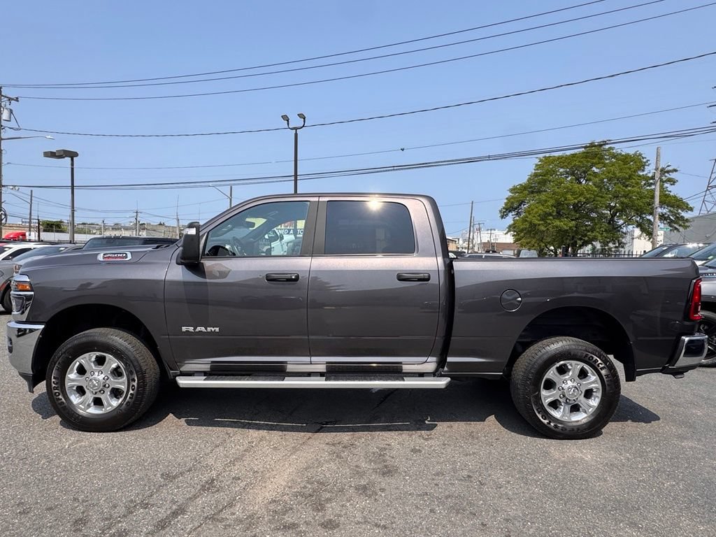 Certified 2025 RAM 2500 Big Horn AWD/4WD image 4
