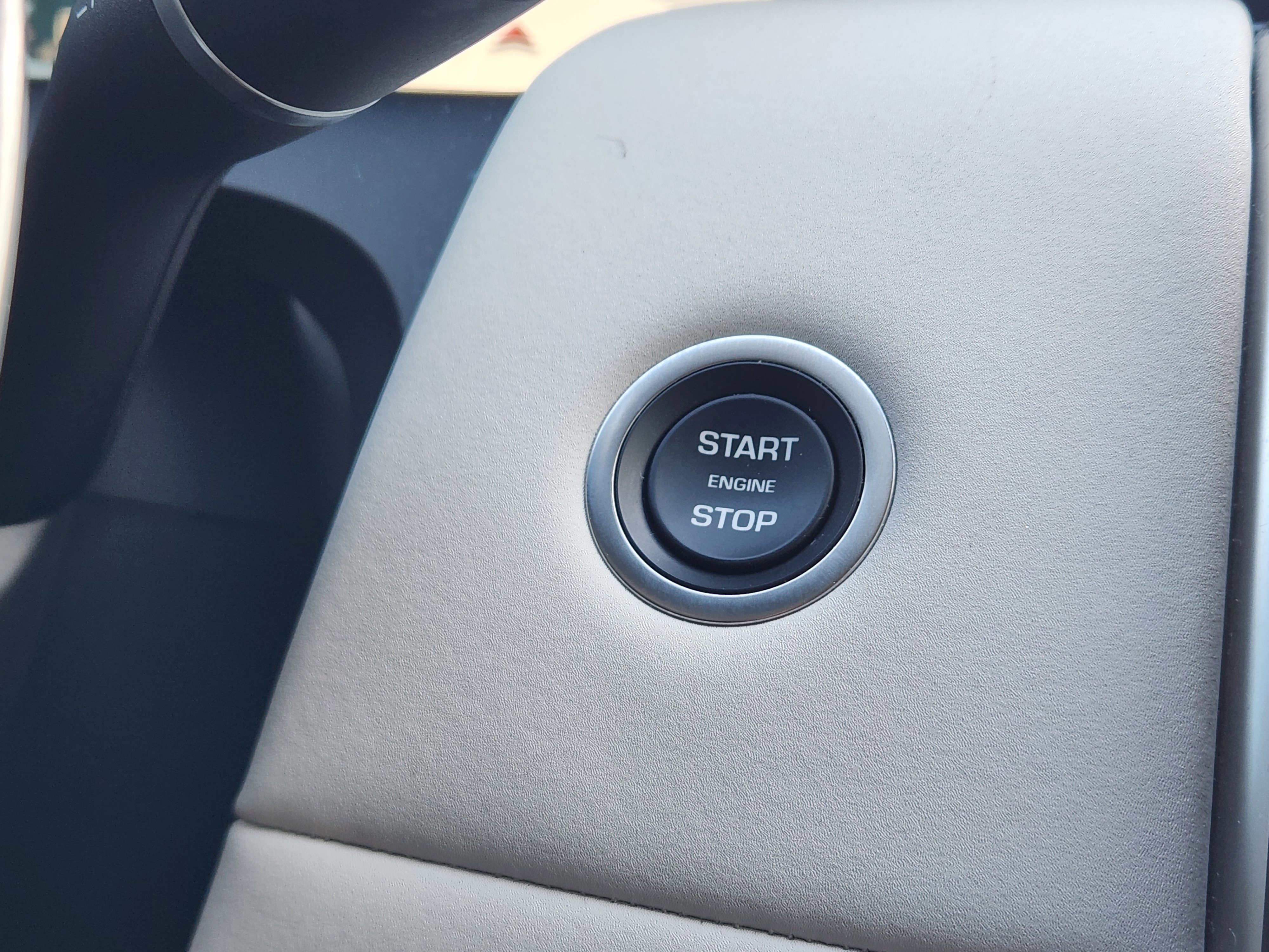 Certified 2025 Land Rover Discovery Sport S image 21