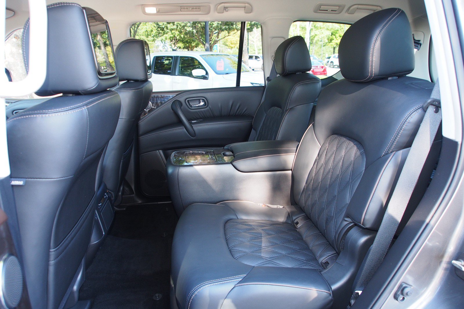 Used 2023 Nissan Armada Platinum w/ Captain's Chairs Package AWD/4WD image 25