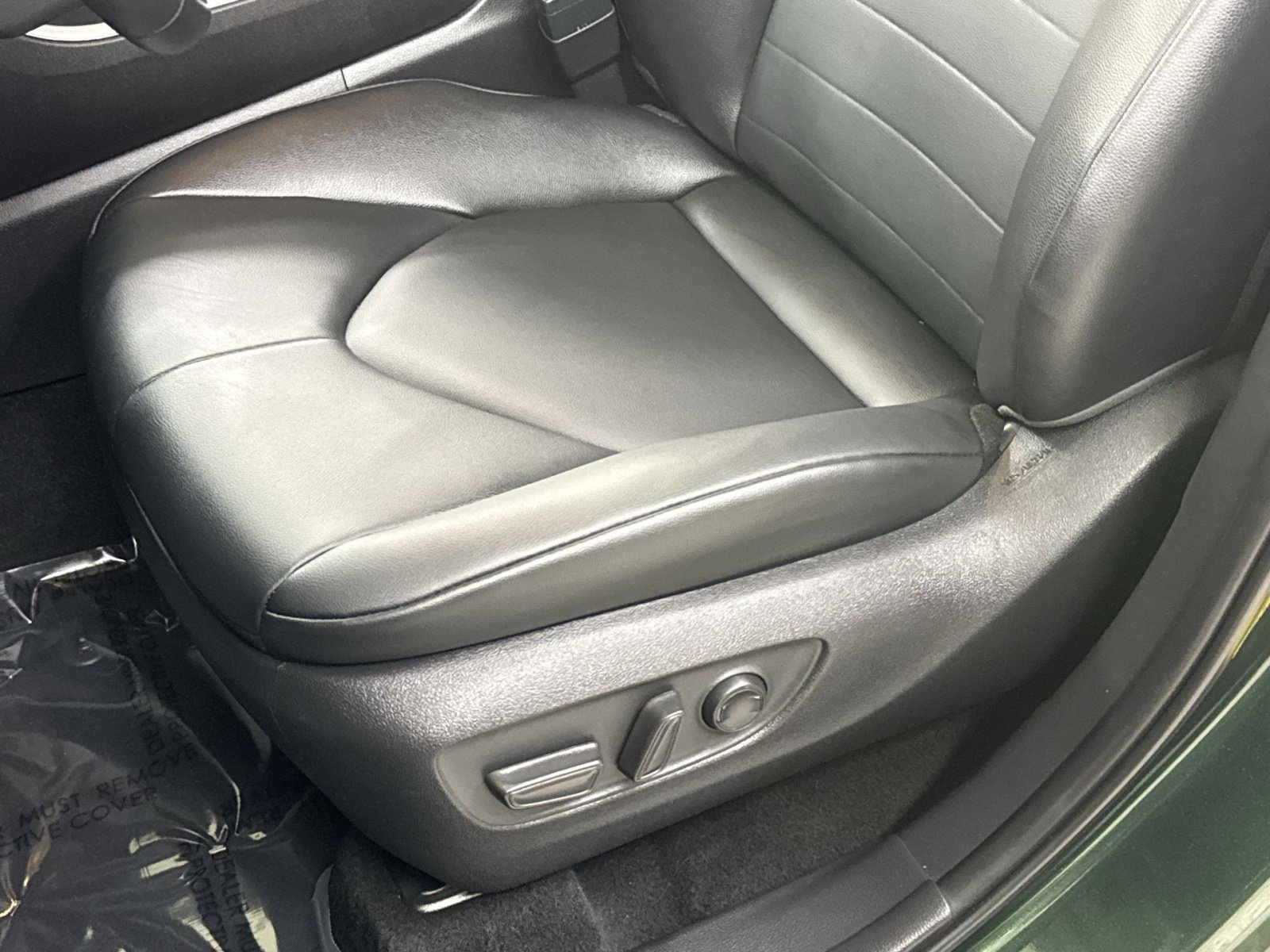 Used 2025 Toyota Highlander XLE AWD/4WD image 25
