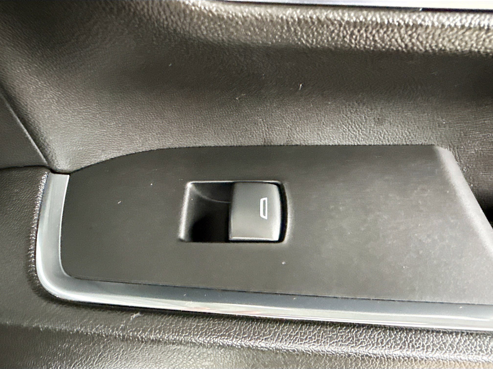 Used 2024 Chevrolet Silverado 2500 LT image 30