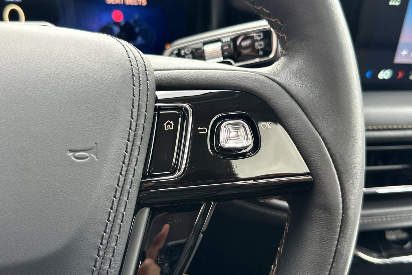 New 2025 Lincoln Aviator Reserve w/ Luxury Package image 25