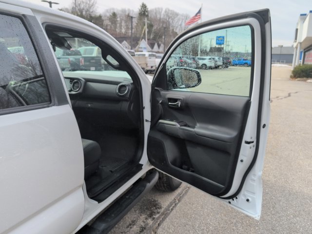 Used 2023 Toyota Tacoma TRD Sport w/ Technology Package image 28