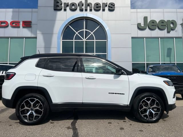 Certified 2025 Jeep Compass Limited AWD/4WD image 4