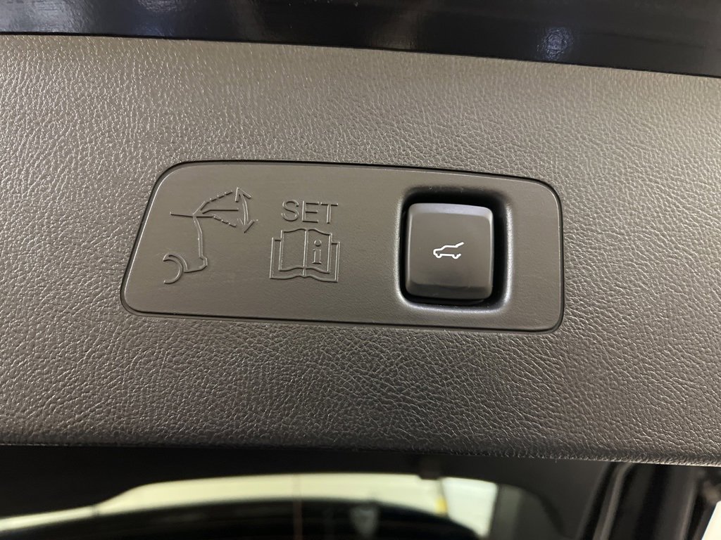 Used 2022 Lincoln Corsair AWD w/ Equipment Group 101A image 38