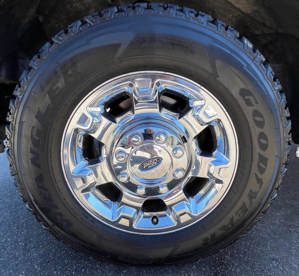 Used 2016 Ford F250 Lariat w/ Chrome Package image 9