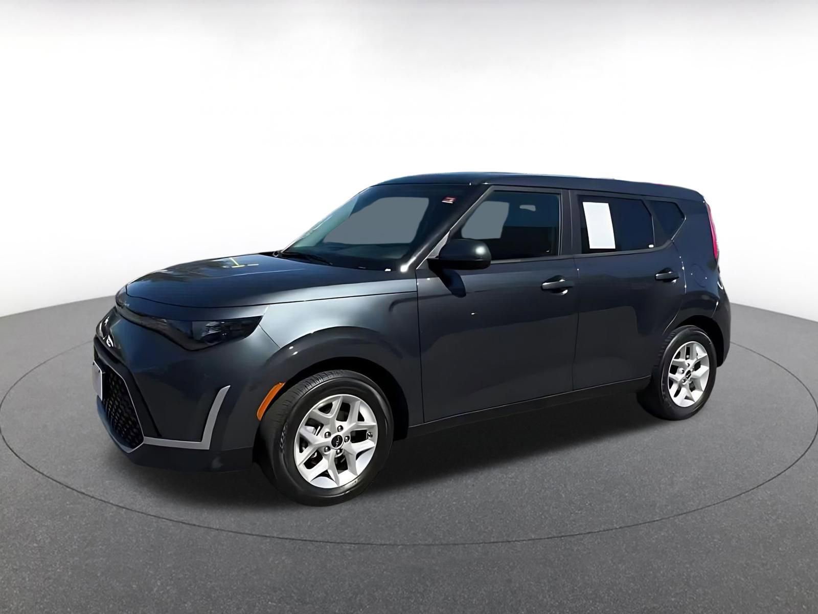 Used 2025 Kia Soul LX w/ LX Technology Package image 8