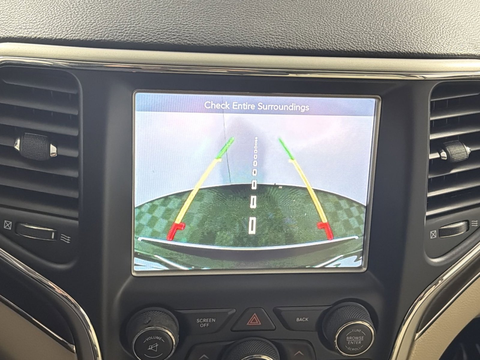 Used 2017 Jeep Grand Cherokee Limited image 19