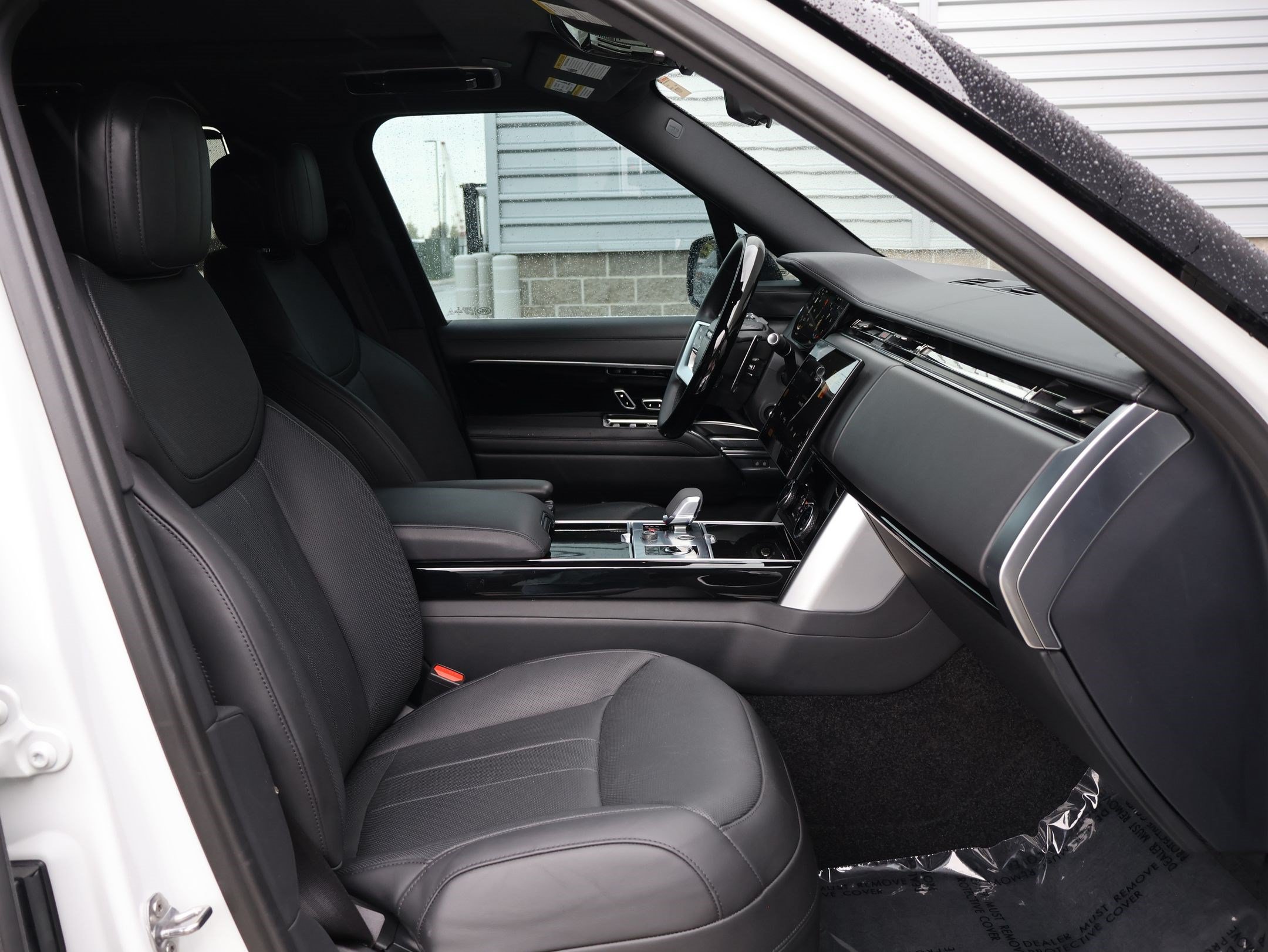 Certified 2023 Land Rover Range Rover SE AWD/4WD image 33