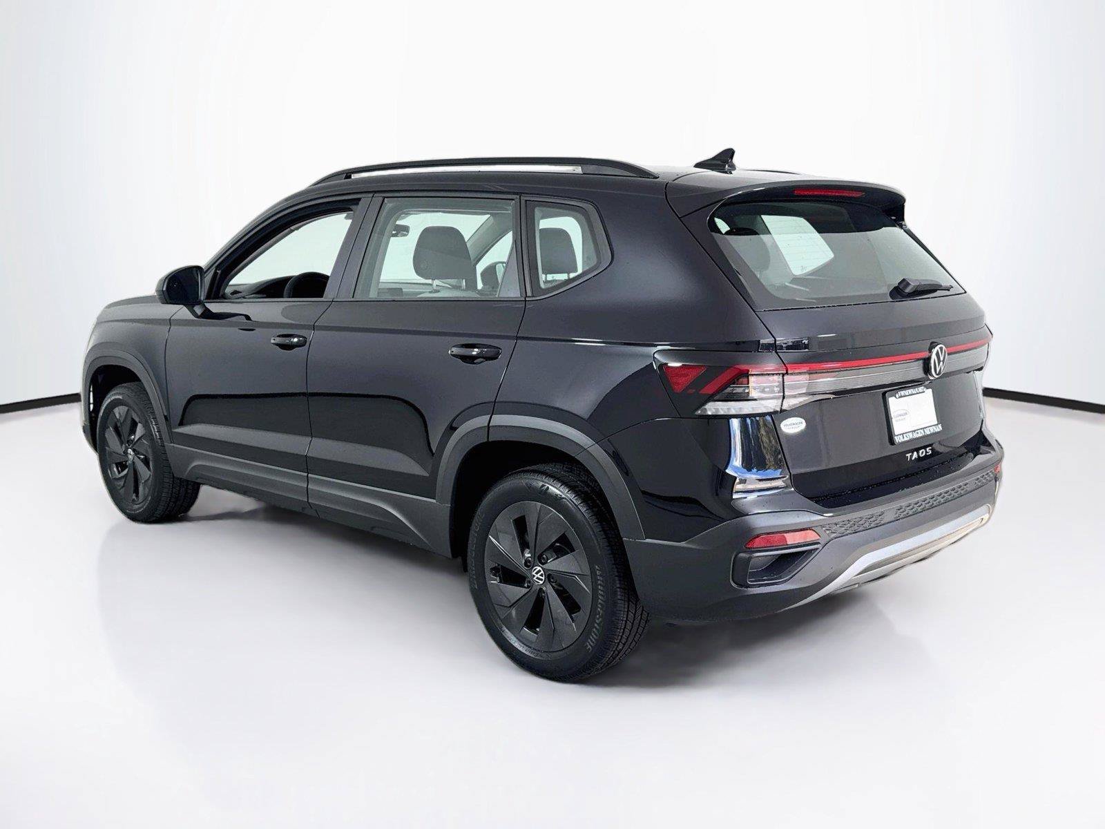 New 2027 Volkswagen Taos S FWD image 7