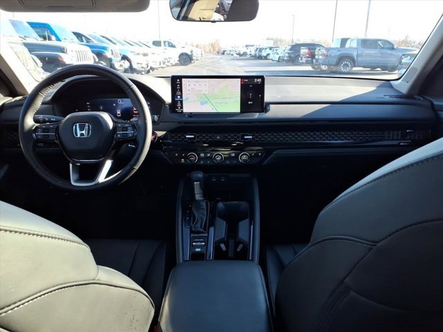 Used 2024 Honda Accord Touring image 8