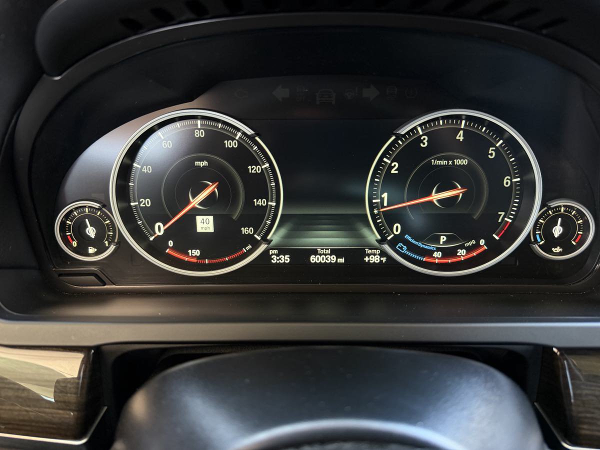 Used 2015 BMW 750Li RWD image 36