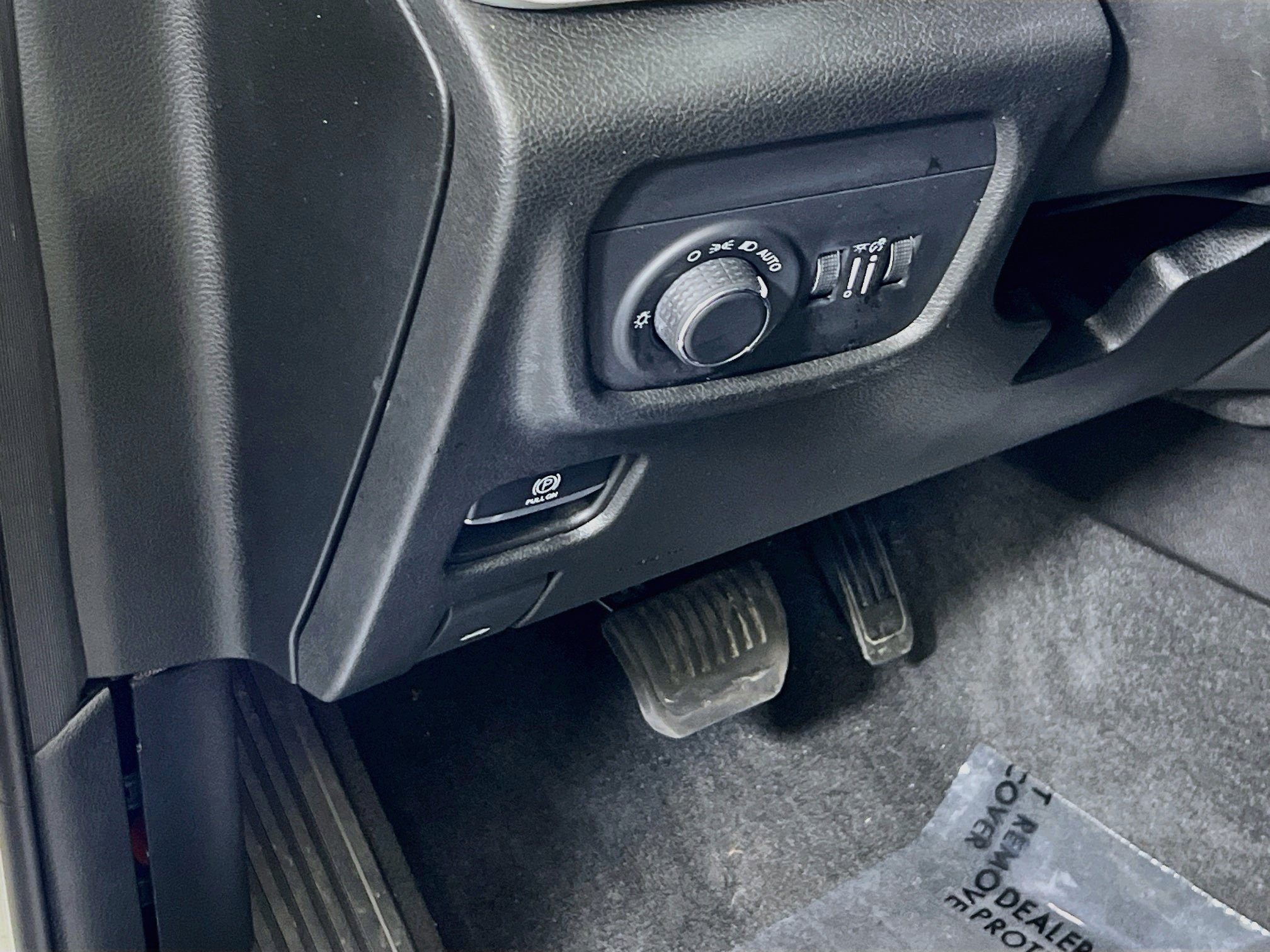 Used 2023 Jeep Grand Cherokee Altitude AWD/4WD image 10