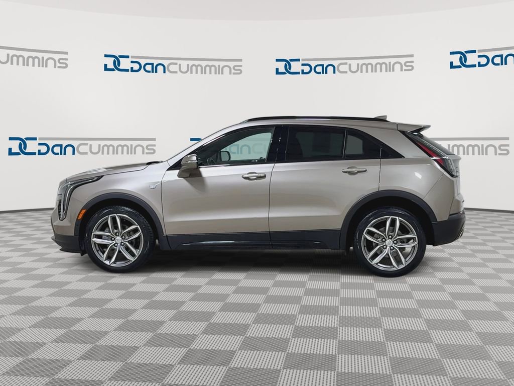 Used 2023 Cadillac XT4 Sport w/ Enhanced Visibility Package image 5