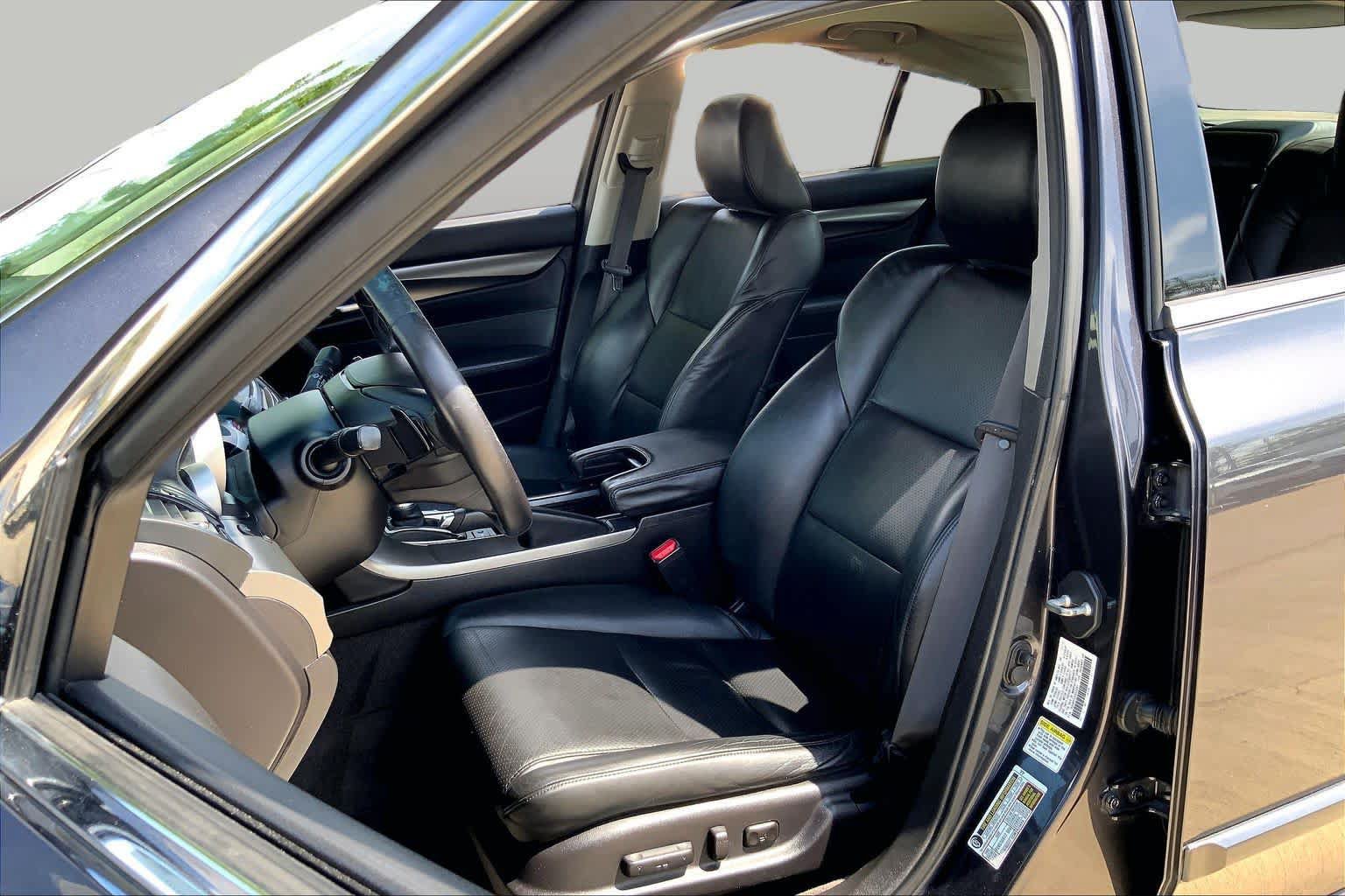 Used 2012 Acura TL w/ Technology Package FWD image 8
