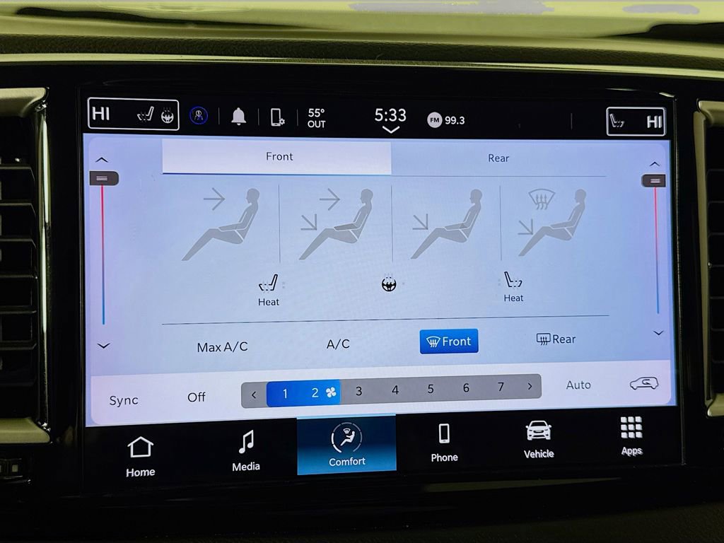 Used 2022 Chrysler Pacifica Touring-L FWD image 28