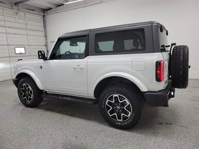 Used 2023 Ford Bronco Outer Banks image 4