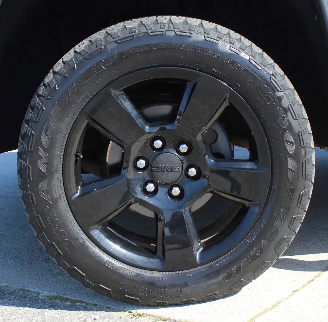 Used 2017 GMC Sierra 1500 SLE w/ SLE Value Package image 9