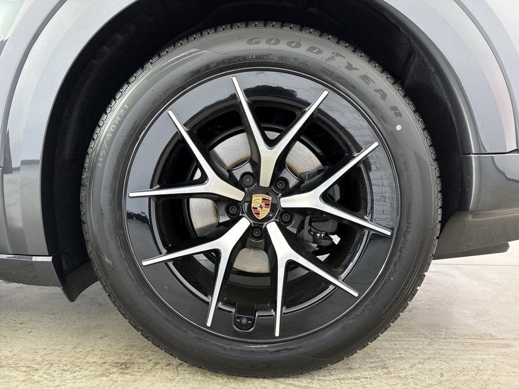 New 2026 Porsche Cayenne Electric AWD/4WD image 14