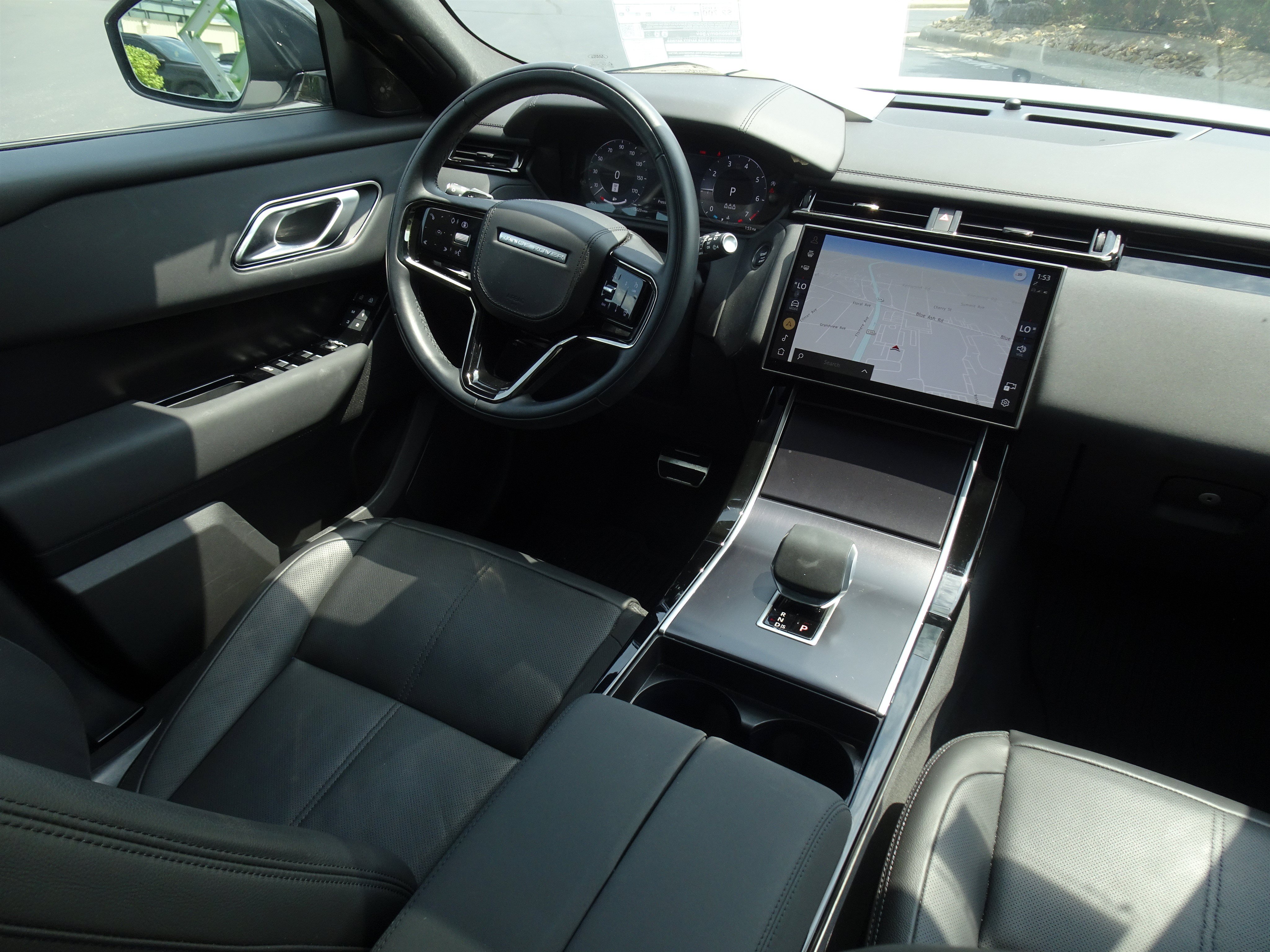 Certified 2026 Land Rover Range Rover Velar Dynamic SE AWD/4WD image 22