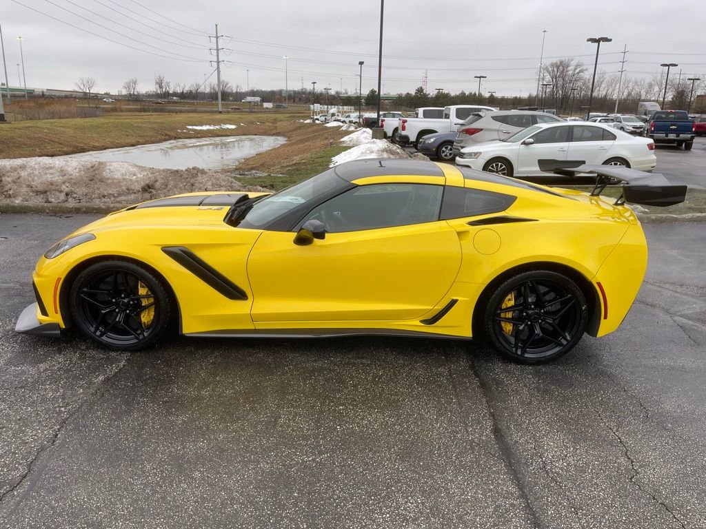Used 2019 Chevrolet Corvette ZR1 w/ Chrome Badge Package image 4