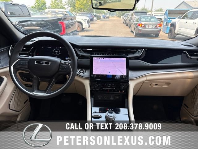 Used 2023 Jeep Grand Cherokee L Limited w/ Luxury Tech Group II AWD/4WD image 17