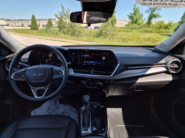 Used 2025 Chevrolet Trax ACTIV w/ Driver Confidence Package FWD image 35