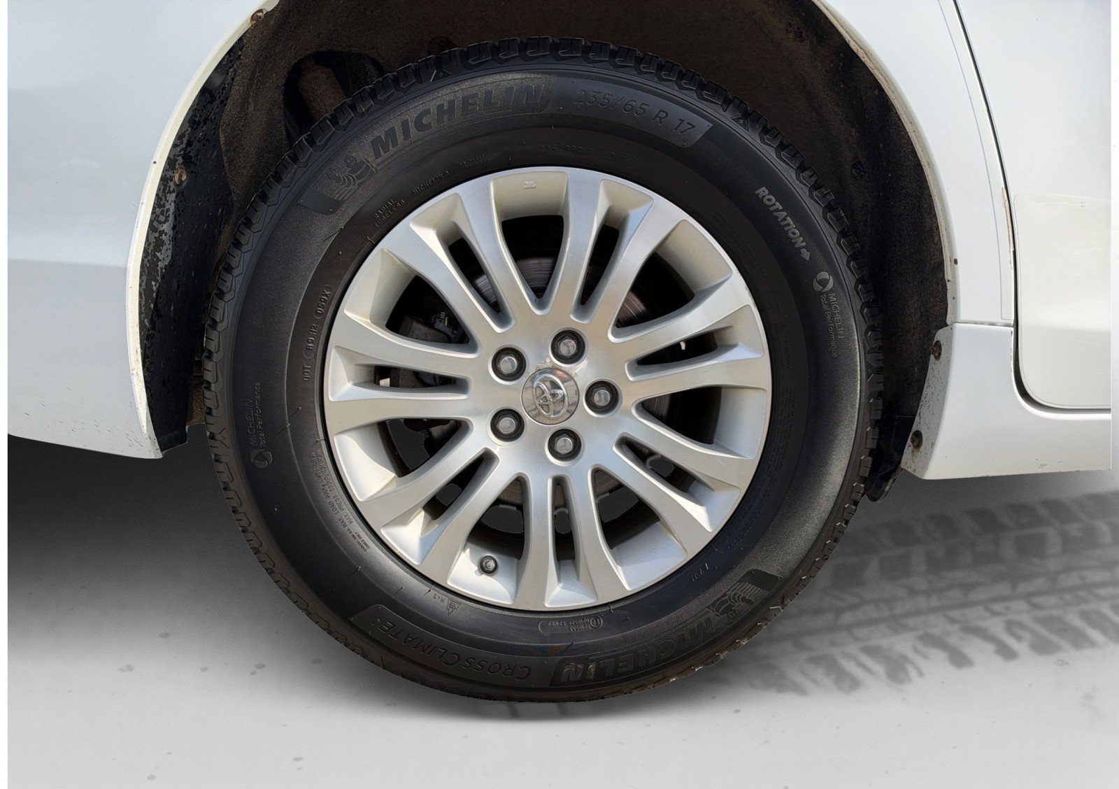 Used 2014 Toyota Sienna XLE FWD image 30