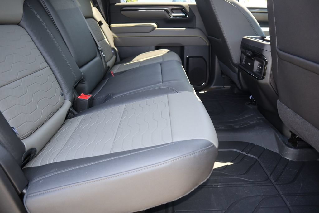 Used 2024 Chevrolet Silverado 2500 ZR2 w/ Technology Package AWD/4WD image 45