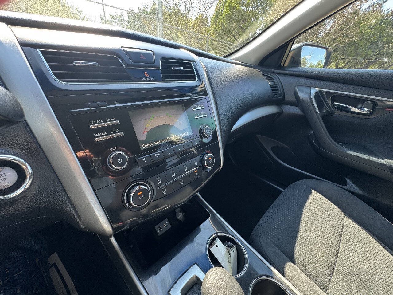 Used 2014 Nissan Altima 2.5 S w/ Display Audio Package FWD image 34