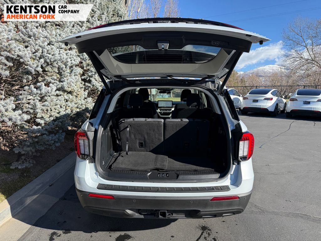 Used 2025 Ford Explorer Active image 34