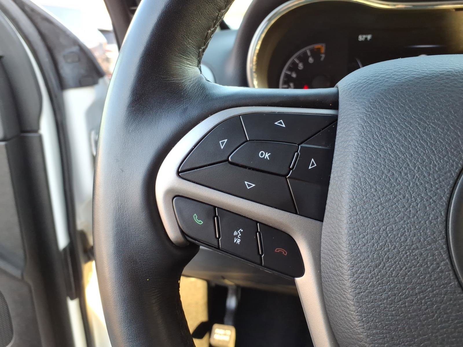 Used 2022 Jeep Grand Cherokee Laredo X image 18