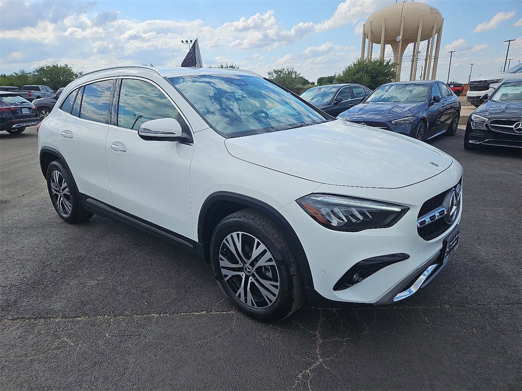 Certified 2025 Mercedes-Benz GLA 250 4MATIC image 10
