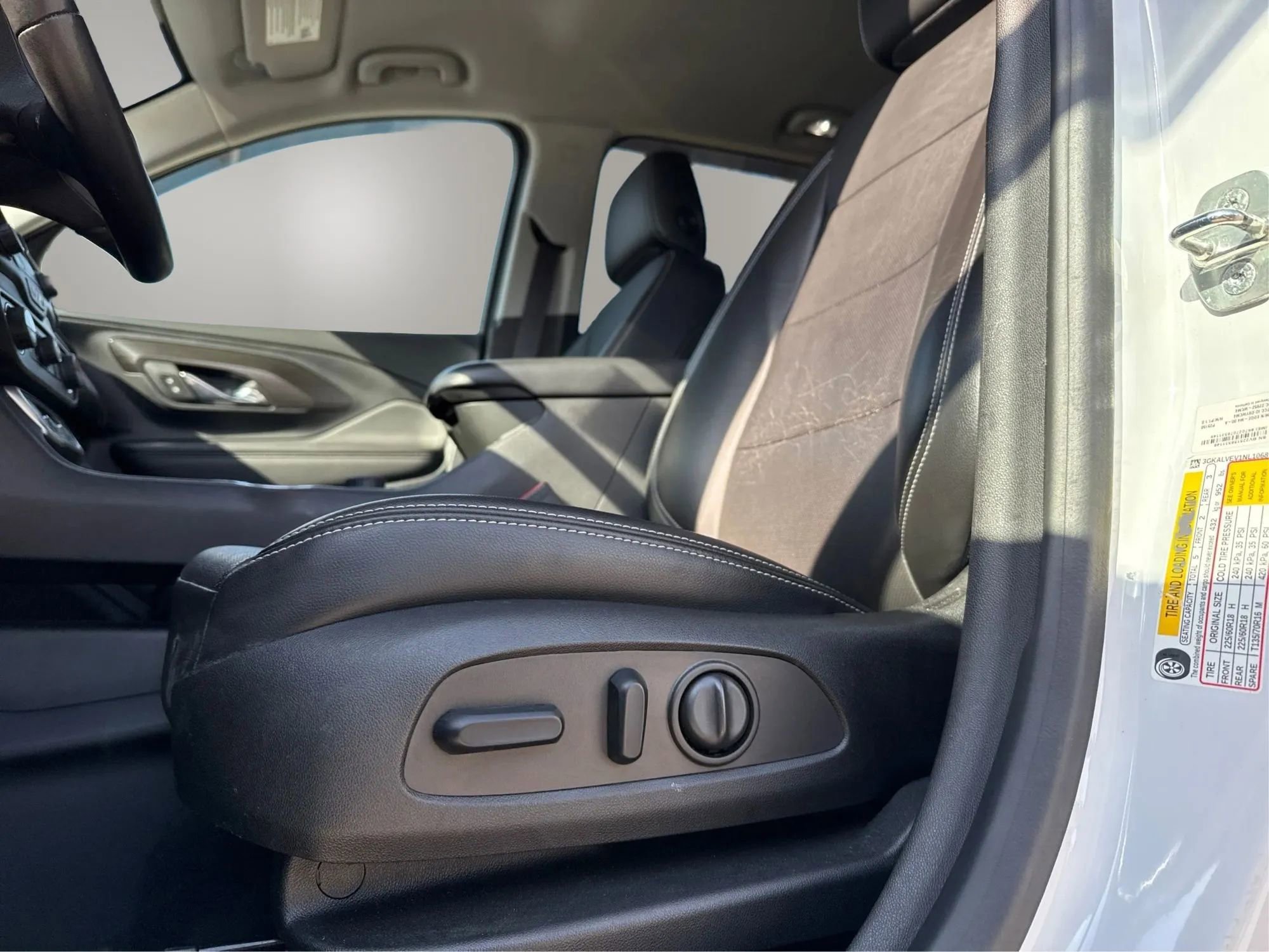 Used 2022 GMC Terrain SLT image 20