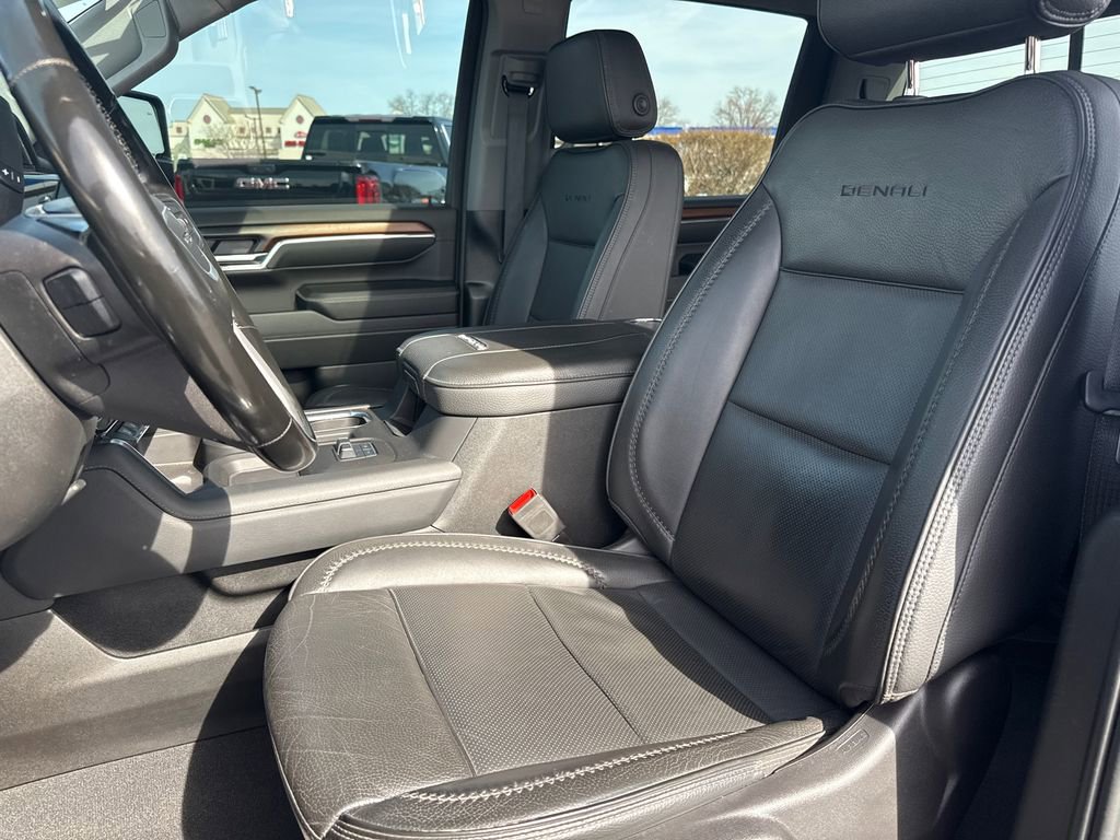 Used 2024 GMC Sierra 2500 Denali w/ Denali Reserve Package image 18