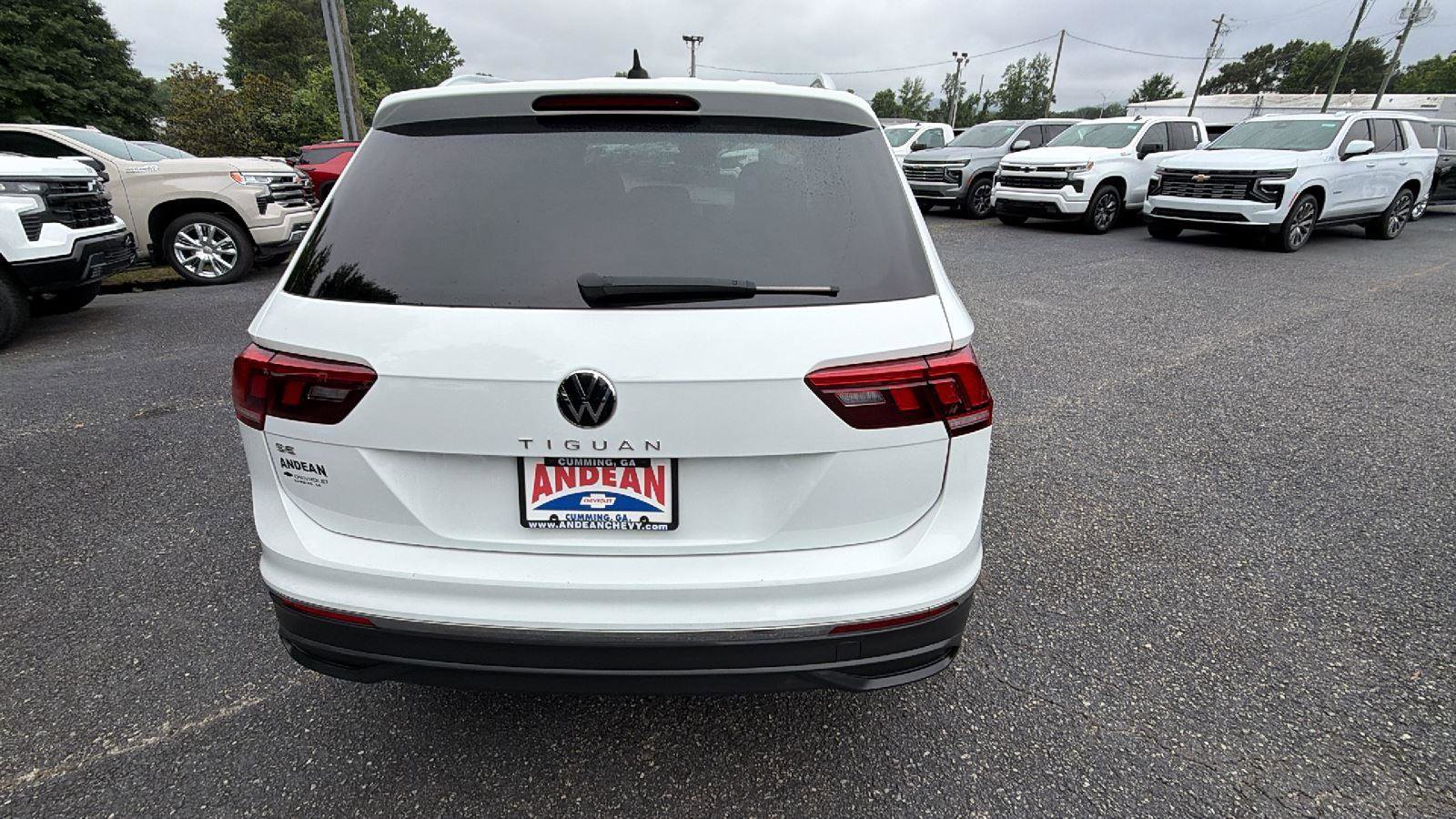 Used 2022 Volkswagen Tiguan SE FWD image 10