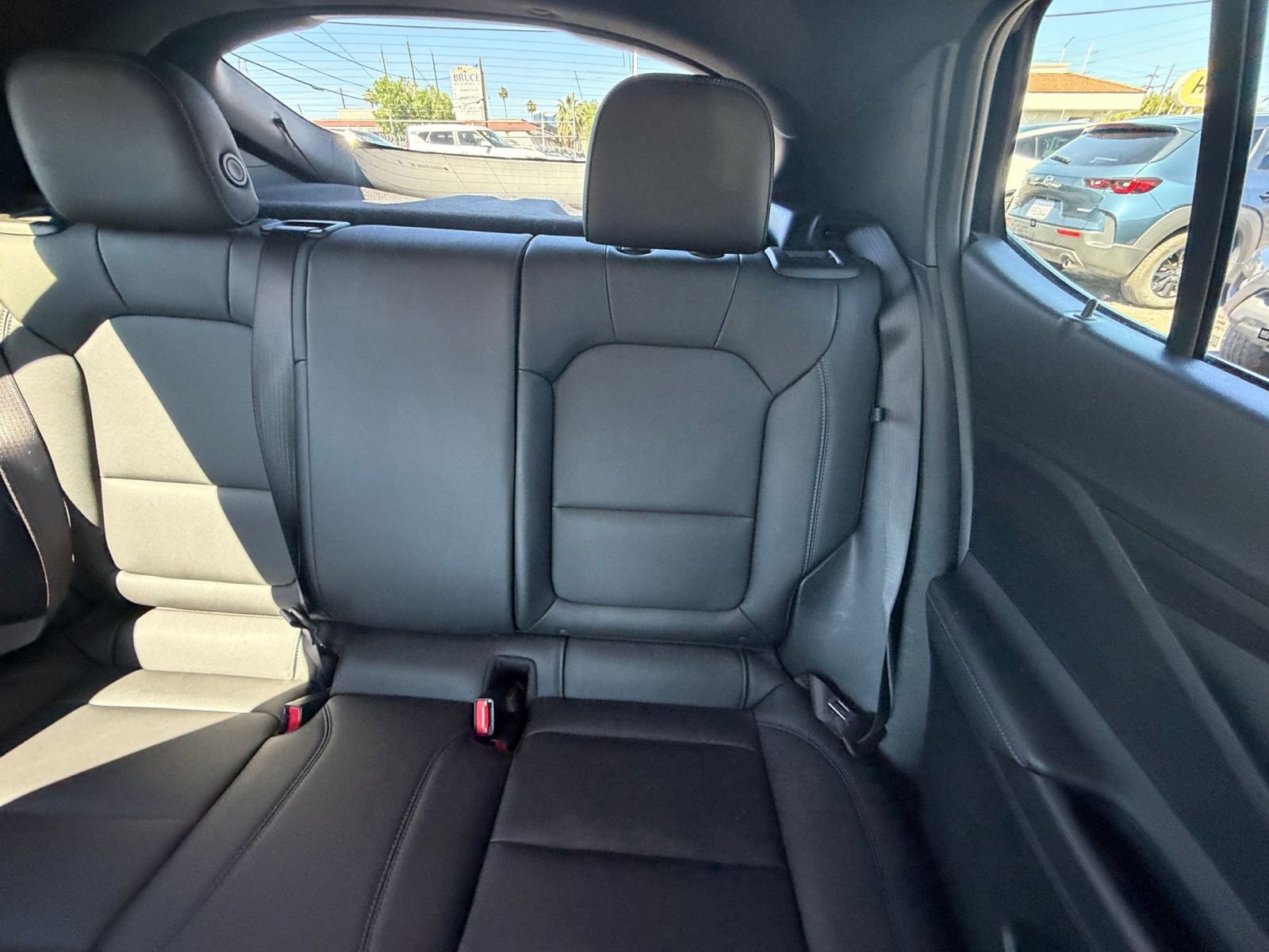 Used 2025 Buick Envista Sport Touring image 36