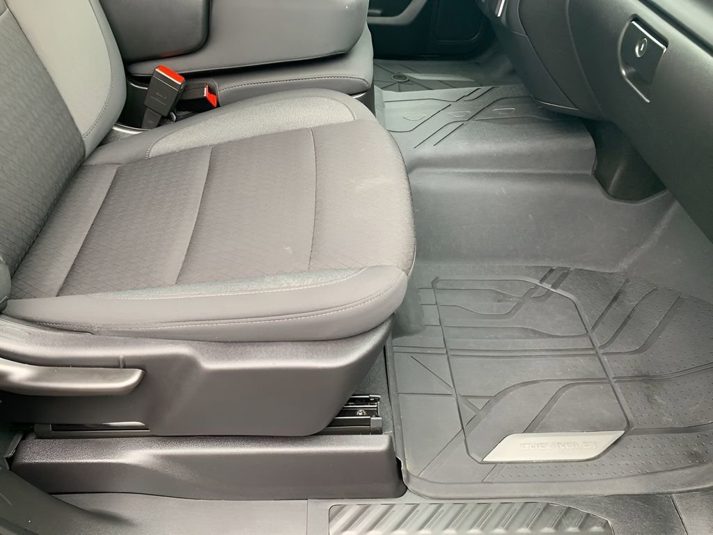 Used 2024 Chevrolet Silverado 1500 Custom w/ Turbomax Blackout Package image 17