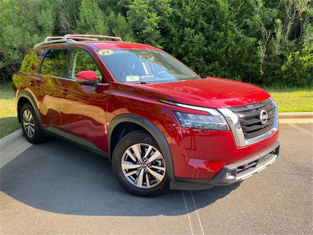 Used 2022 Nissan Pathfinder SL