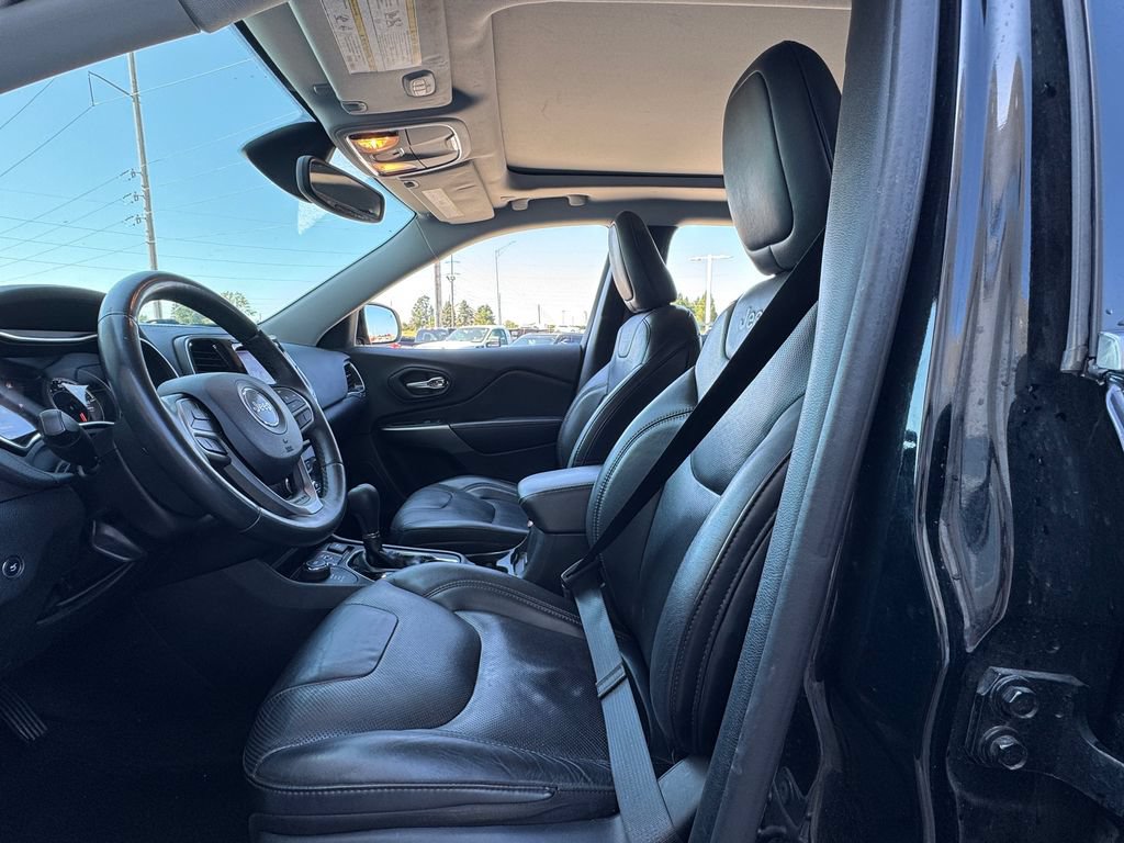 Used 2019 Jeep Cherokee Limited AWD/4WD image 17