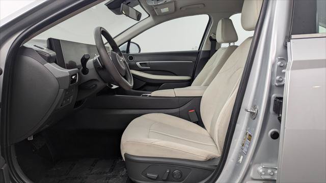 Used 2025 Hyundai Sonata SEL FWD image 14