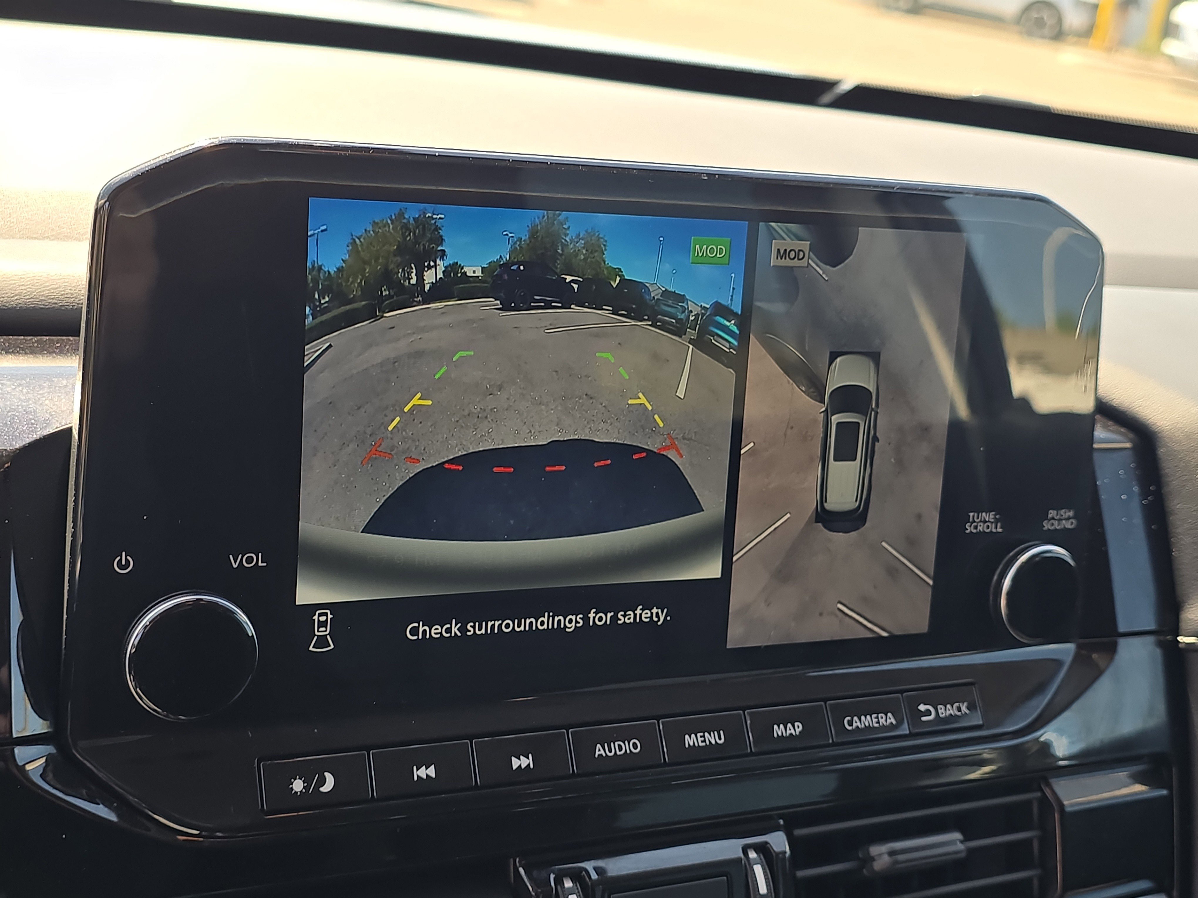 Used 2022 Nissan Pathfinder SL w/ SL Premium Package image 26