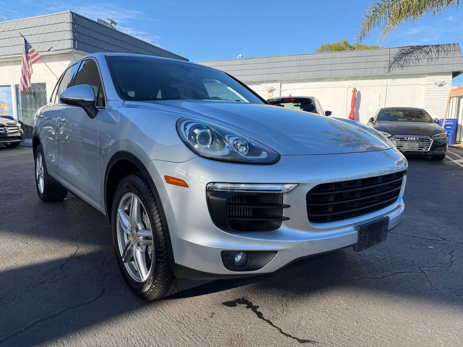Used 2016 Porsche Cayenne S image 9