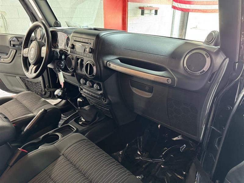 Used 2012 Jeep Wrangler Sport AWD/4WD image 13