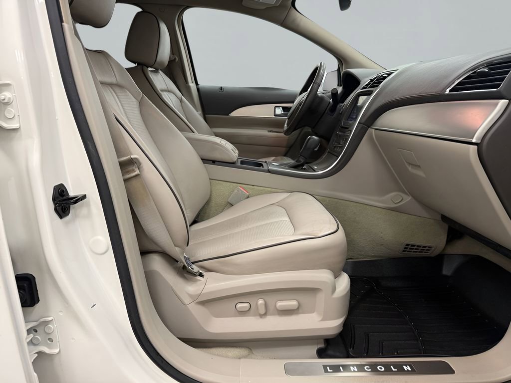 Used 2012 Lincoln MKX AWD image 14