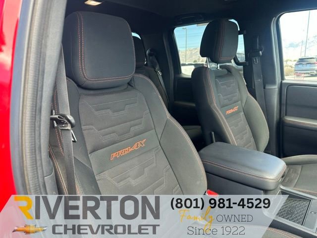 Used 2023 Nissan Frontier PRO-4X image 18