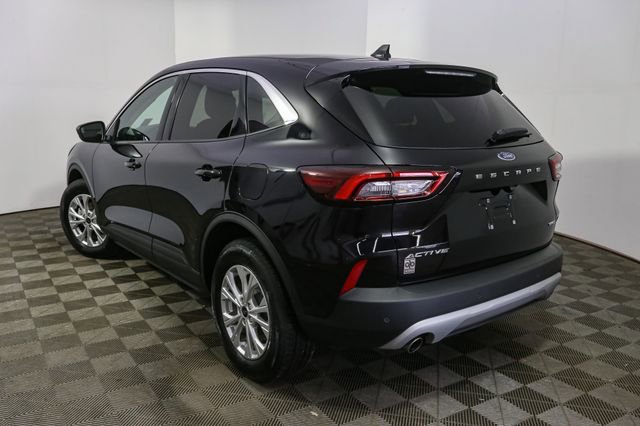 Used 2023 Ford Escape Active w/ Tech Pack #1 AWD/4WD image 7