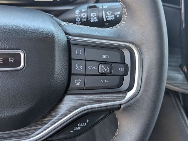 Used 2024 Jeep Wagoneer Series II w/ Flexible Seating Group AWD/4WD image 24