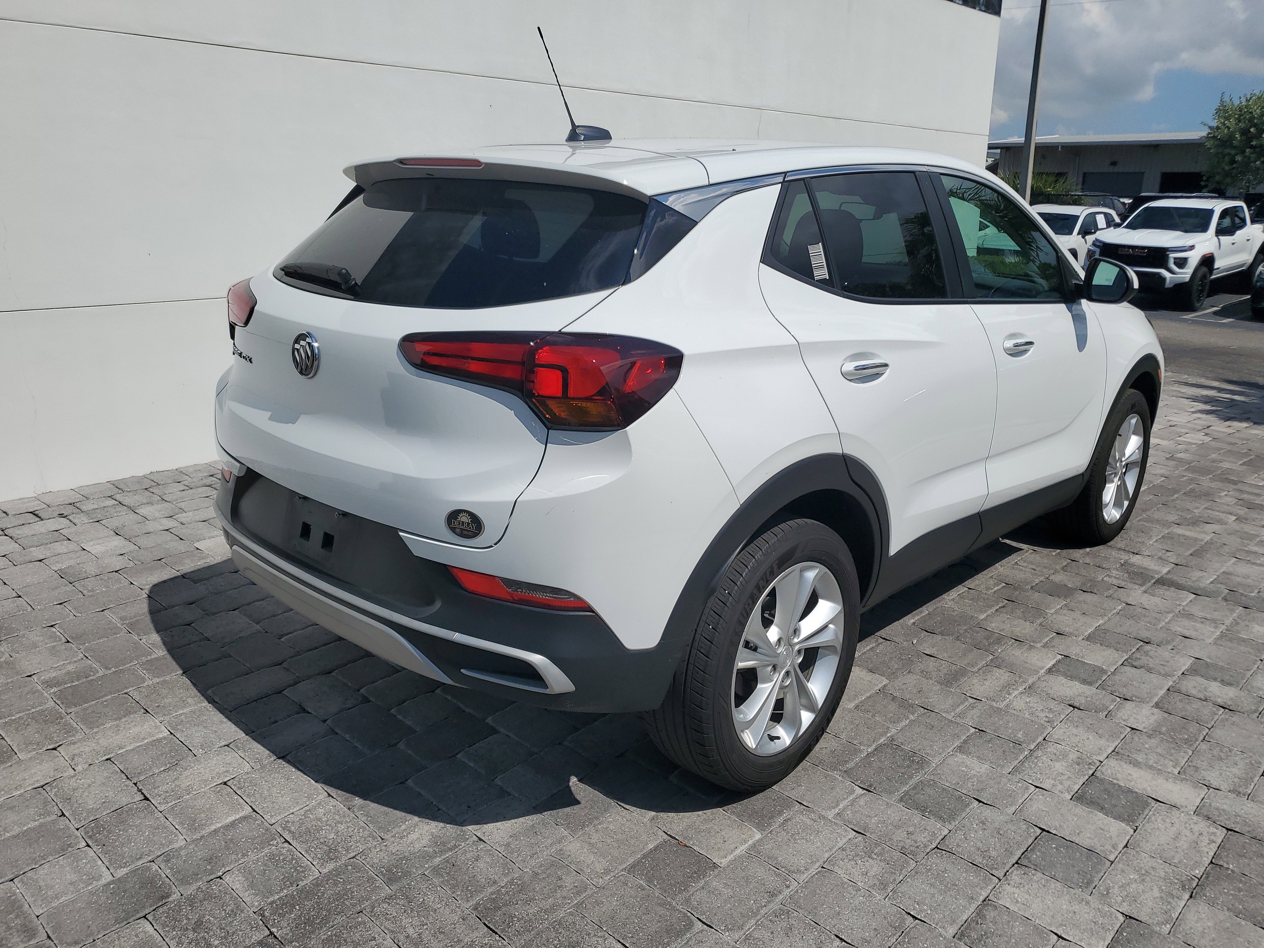 Used 2023 Buick Encore GX Preferred w/ Cold Weather Comfort Package AWD/4WD image 6