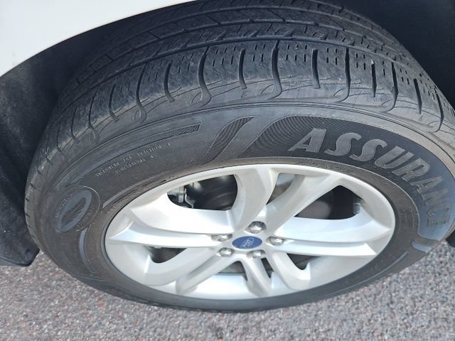 Used 2019 Ford Edge SEL w/ Equipment Group 201A AWD/4WD image 14